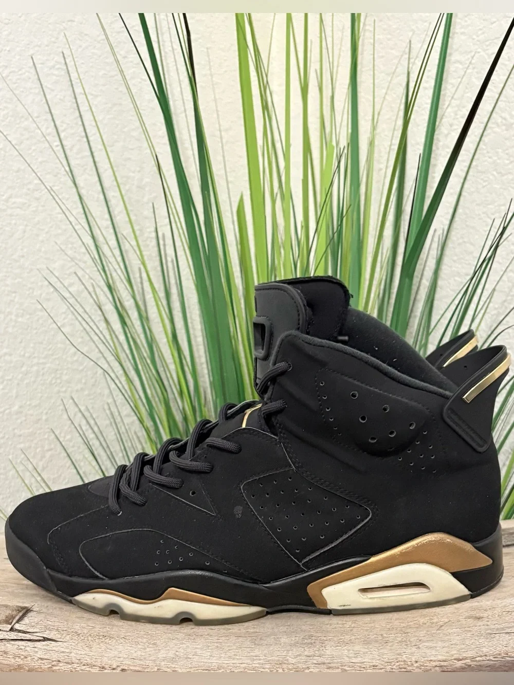 Air Jordan 6 Retro SE Defining Moments Sneakers